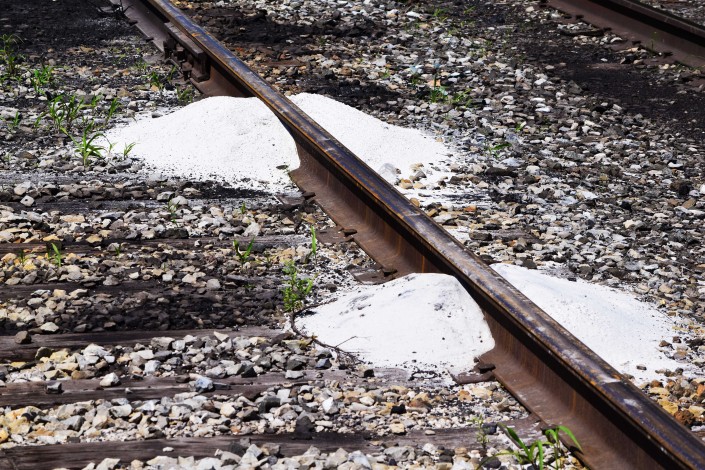 Koch KCBX Terminals Company rail spur and silica sand spillage, Southside Chicago, IL