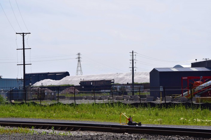 Koch KCBX Terminals Company Silica Sand stockpile, Southside Chicago, IL